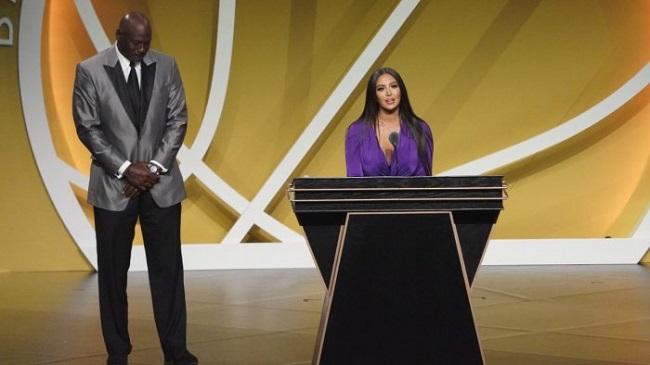 Vanessa Bryant Gives Powerful Speech Inducting Kobe Bryant Into ...