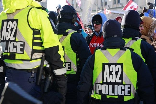 Canada Live Updates: Police Mobilize as Protest Clampdown Looms
