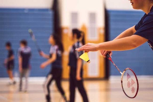 It Is Illegal To Use Overhand Shots in Badminton.